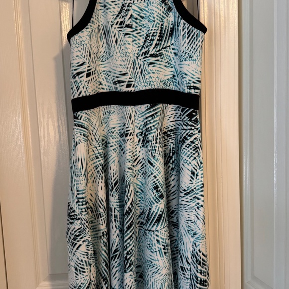 CLEO Summer Dress - Picture 2 of 3